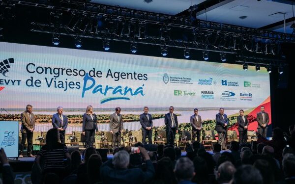 El gobernador invitó a privados a invertir en turismo en Entre Ríos - Provinciales