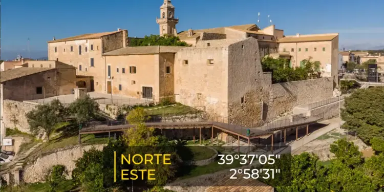 El desconocido pueblo de Mallorca que marca el centro de la isla y guarda su esencia mediterránea