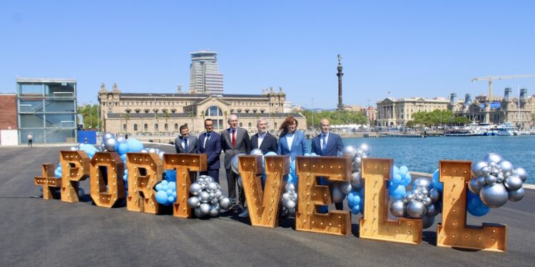 El puerto cede 13.565 metros cuadrados de espacio a los barcelones tras el final de los cruceros en el Muelle Barcelona