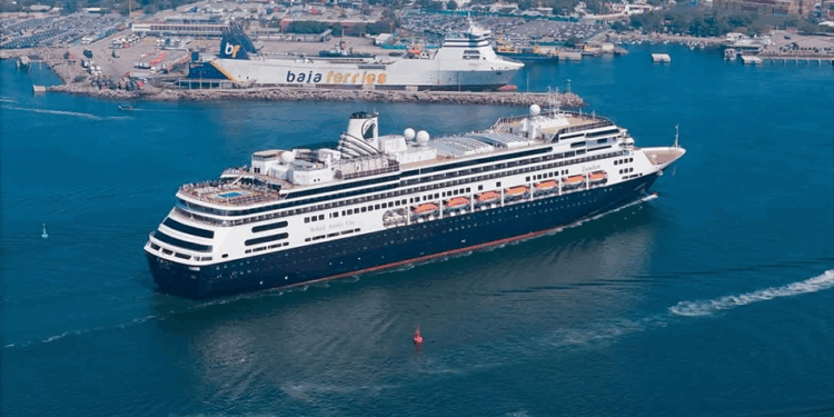 En Sinaloa hay más turismo este año que en 2024; aumentaron cruceros