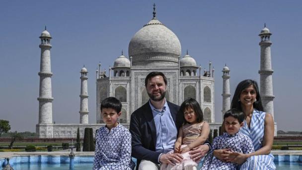 JD Vance: Viajes Internacionales y Diplomacia