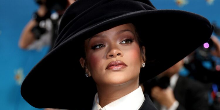 Hablemos de cómo el blush dramático de los 80 regresó a la MET Gala 2025