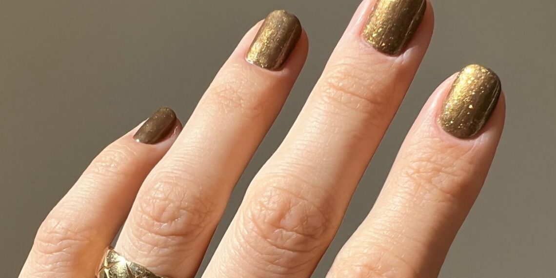 Ideas de uñas para graduaciones 2025: los MEJORES diseños