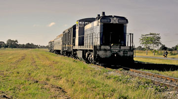 Informan sobre venta del pan normado y viajes por ferrocarril en Ciego de Ávila - Periódico Invasor