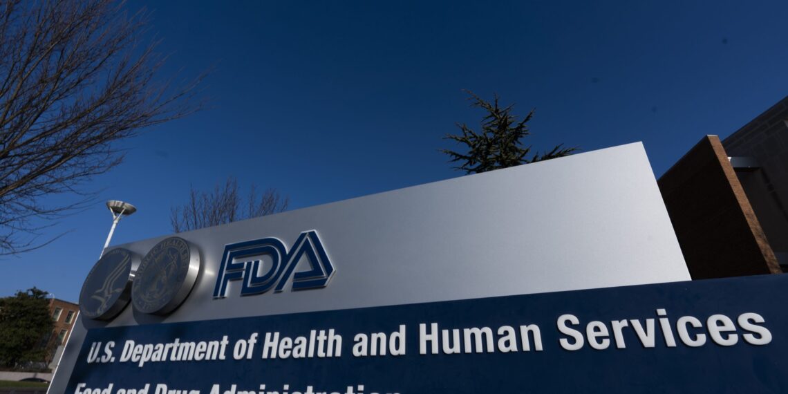 La FDA volverá a contratar a los empleados despedidos que reservaron viajes de inspección