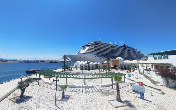 La Goulette Cruise Port recibe a Seven Seas Navigator y MSC Seaside