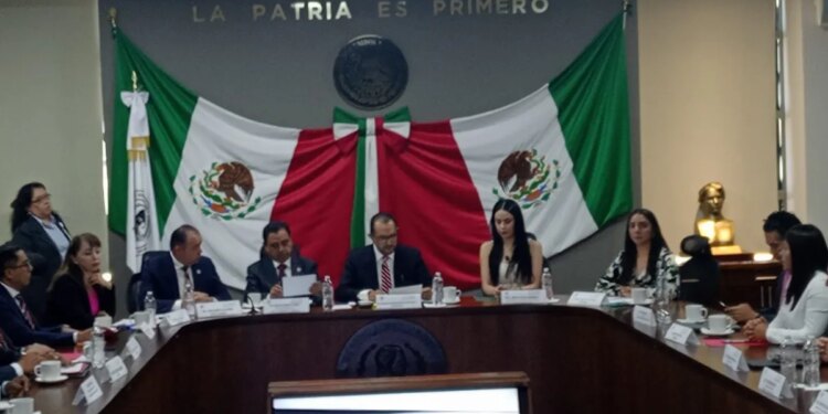 Marco Mendoza descarta viajes al extranjero con comisión de Asuntos Internacionales