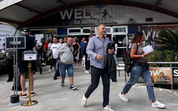 Ocho mil cruceristas llegan a Cagliari en una jornada