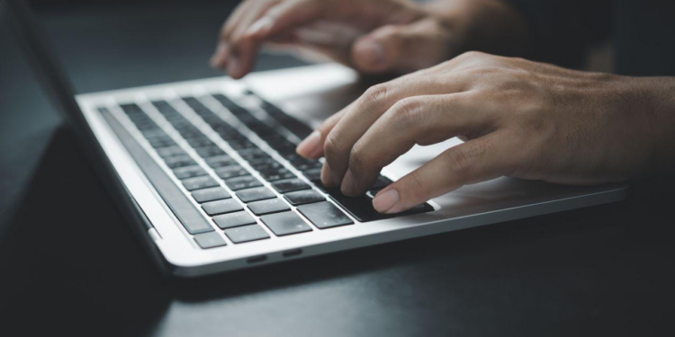 COPS KOLKATA COPS Viajes 1.500 km para capturar a la niña sobre Pakistán contra Pakistán