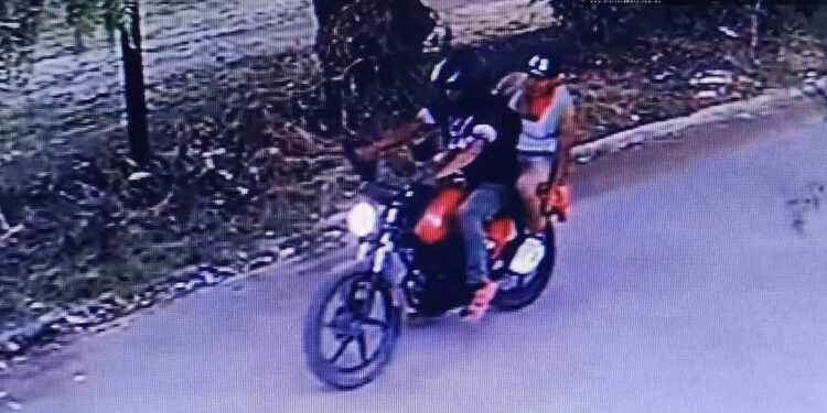 buscan prohibir viajes de dos personas en motos en Puebla 