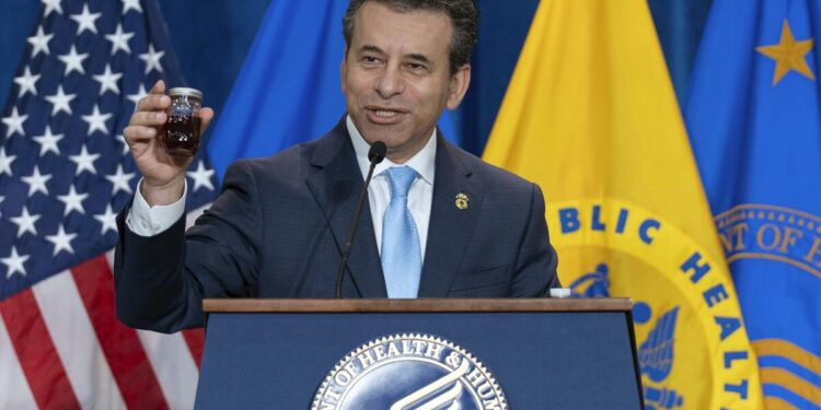 Restauradores de la FDA a las oficinas de salida que comen viajes de prueba, pero otros trabajadores permanecen en limones