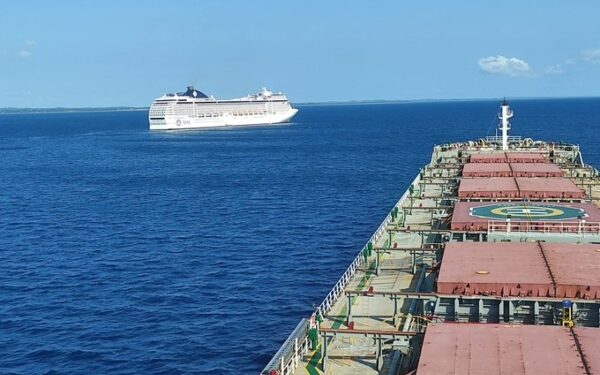 Crucero de MSC salva a migrantes en medio del Mediterráneo