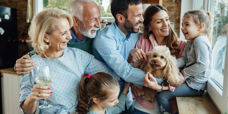 Turismo familiar sin límites: auge de los viajes multigeneracionales y con mascotas en Colombia