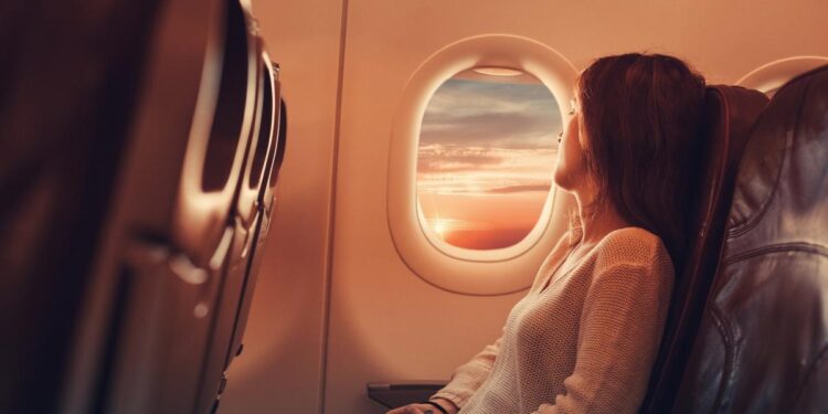 Una mujer viaja a Italia a ver a su familia y el cartel que le recibe al aterrizar le hace entrar en shock: 'Bienvenido a España'