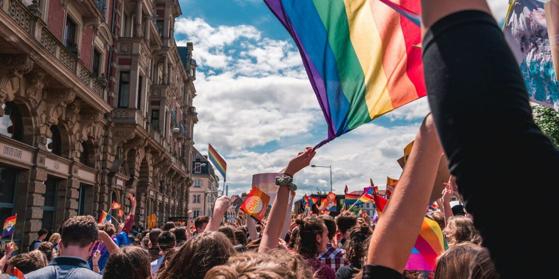Los viajeros estadounidenses LGBTQ+ buscan en Europa unas vacaciones más seguras e inclusivas