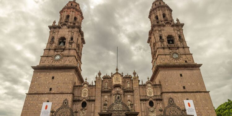 ¡Ya puedes viajar a Ixtapa desde Morelia!