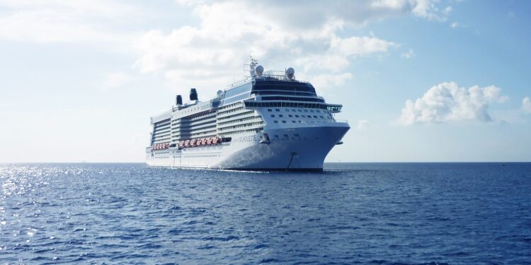 ¿Sabes cuáles son los cruceros turísticos más lujosos del mundo?