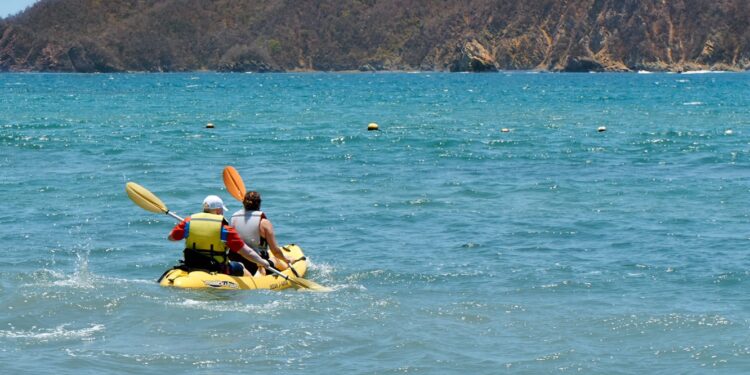 ¿Cuáles son los mejores destinos de rafting y kayak para turistas en Chile?