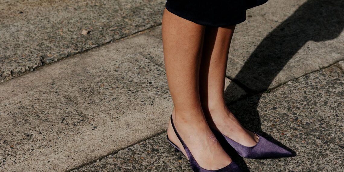 Con qué zapatos en tendencia se llevan las bermudas este verano 2025