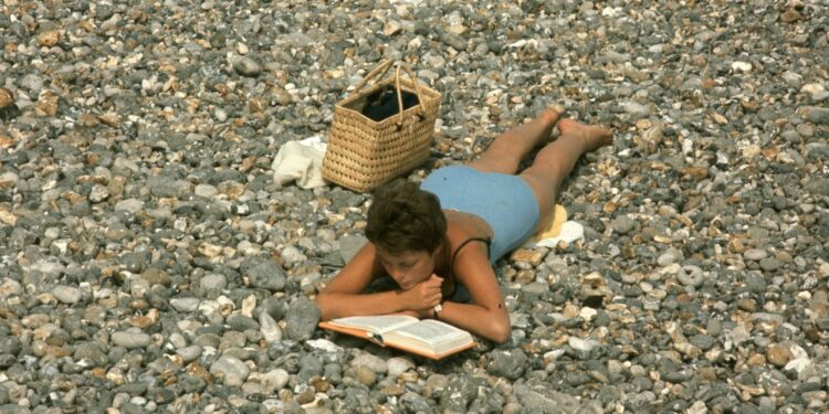 27 of the Best Beach Reads to Lose Yourself in This Summer