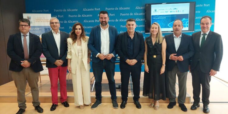 Alicante cerrará 2025 con más de 100 cruceros,65 millones de impacto y 250.000 cruceristas