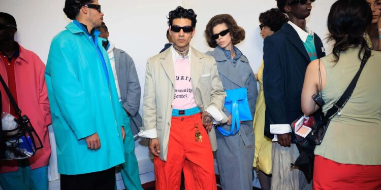 “Quiero que estas prendas se mantengan por sí solas. Literalmente”: Willy Chavarría habla de su colección Primavera-Verano 2026