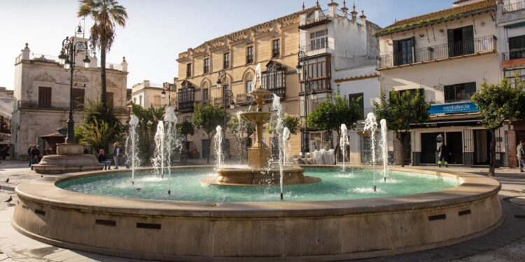 Esta es la ciudad de Cádiz perfecta para veranear porque tene playas preciosas y la mejor puesta de sol
