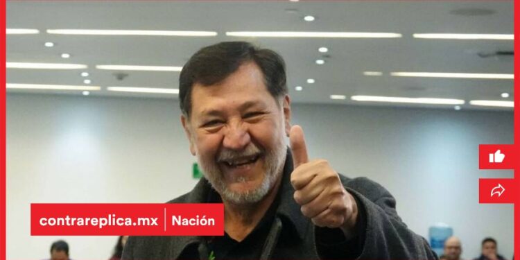 Captan a Fernández Noroña en aeropuerto y reviven críticas por viajes al extranjero - ContraRéplica