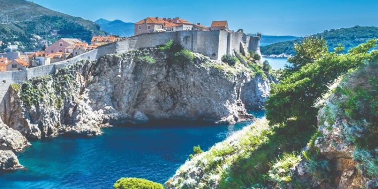 Economía.- Celestyal lanza su programa de cruceros de 2027 con nueve itinerarios y 182 salidas a bordo de sus dos barcos