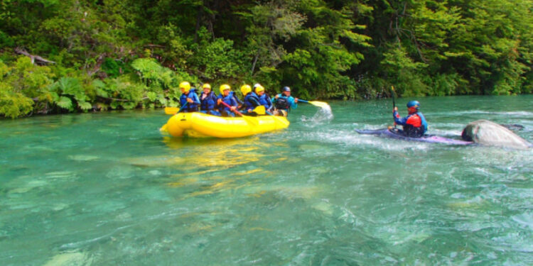 Rafting en Santa Cruz. Foto: Latitur.