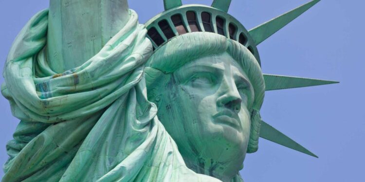 Trump hace caer los viajes turísticos de los españoles a EE.UU. este verano