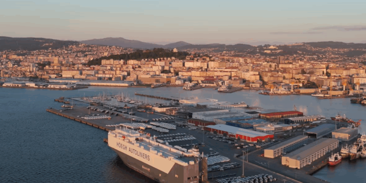 El Puerto de Vigo vuelve a pulverizar sus mejores registros en mercancías, contenedores, cruceros y vehículos