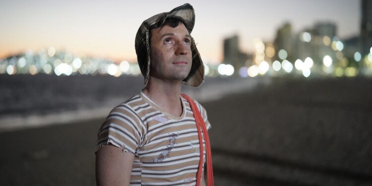 Reparto y personajes de Chespirito: sin querer queriendo