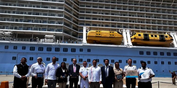 Ensenada recibe al crucero más grande en su historia; proyectan récord de arribos