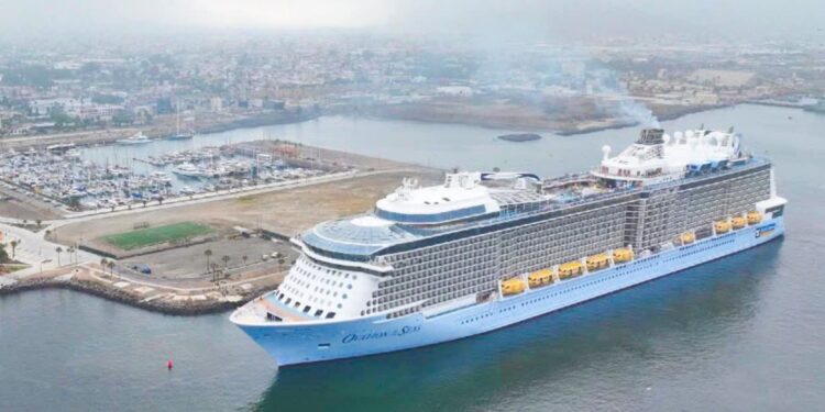 Ensenada hace historia al recibir al Ovation of the seas, el crucero más grande en arribar al puerto – T21