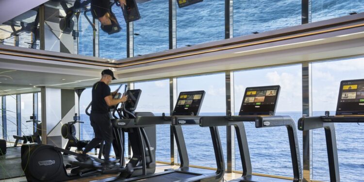 Entrenamiento y lujo a bordo, así es mantenerse en forma en el crucero más exclusivo del mundo: "Siempre al gimnasio"
