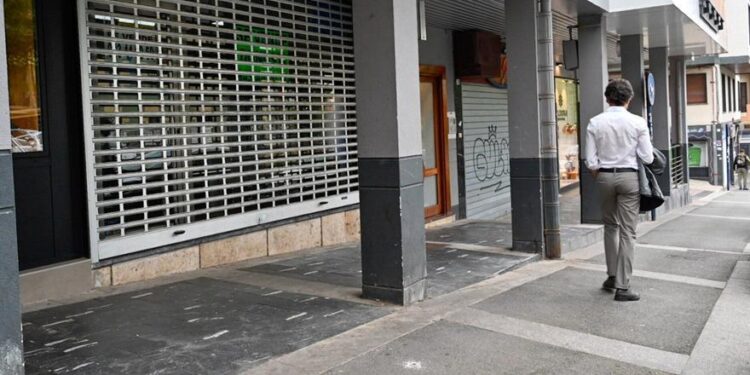 “Hemos perdido 1.200 euros, pero hay personas que pagaron 8.000 y se han quedado sin viaje ni dinero”