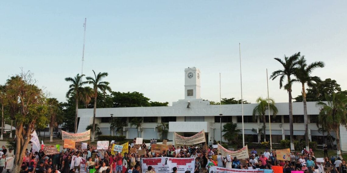 Solicitan al gobierno de Cozumel que niegue permisos para cuarto muelle de cruceros