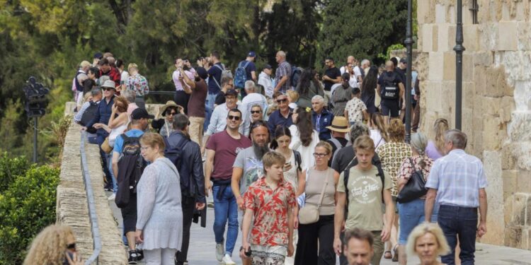 Las agencias de viajes alertan del agotamiento de mercados tradicionales por los altos precios