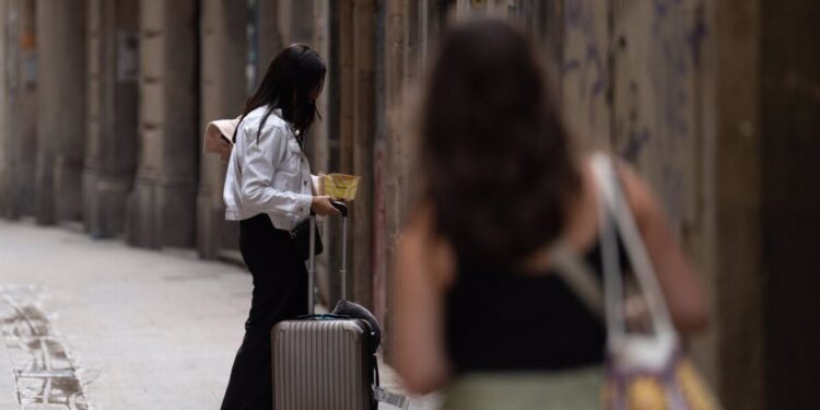 Agencias de viajes advierten en Cataluña del "daño que genera" el intrusismo a los consumidores
