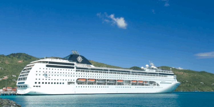 msc Lirica presente en la FIT