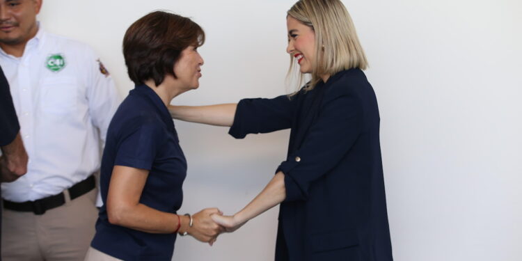 Mazatlán refuerza lazos con 'Carnival Corporation' para fortalecer turismo de cruceros