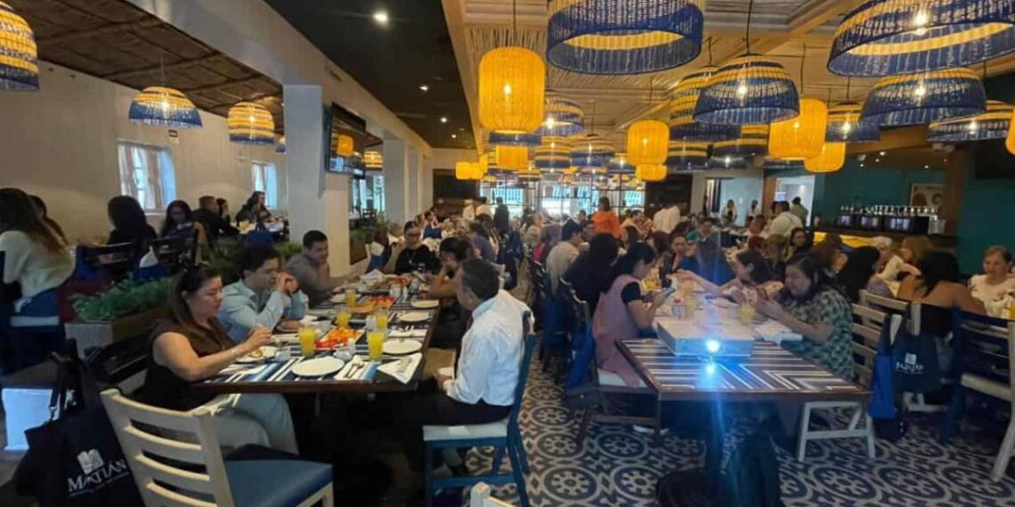 Mazatlán recibirá la visita de turistas VIP en charters desde Monterrey: Pepe Gámez