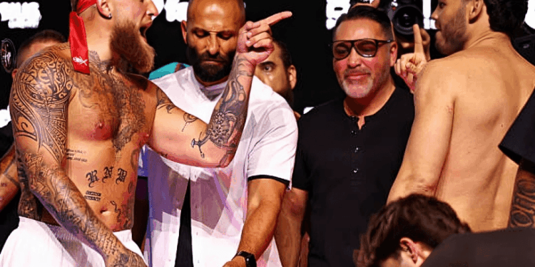 Paul y Chávez cumplen el peso antes del combate del sábado