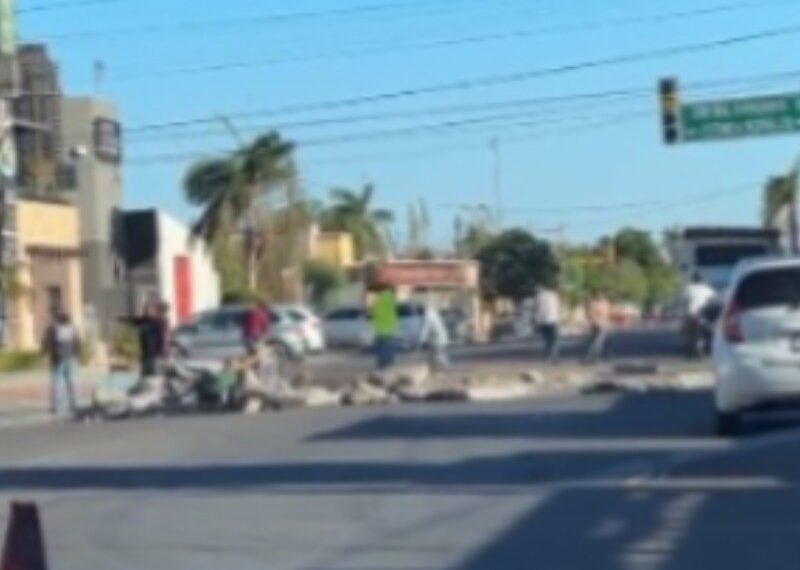 Reparan por segunda ocasión crucero de calle Morelos y Quintana Roo