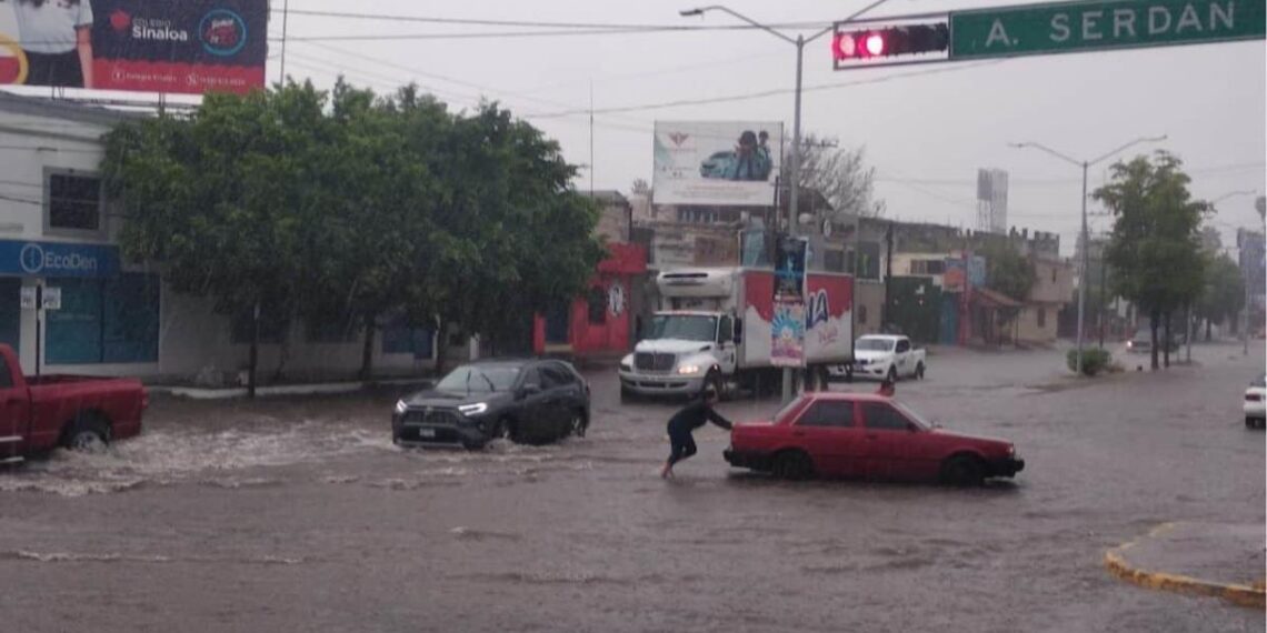 Estos cruceros de Los Mochis podrían inundarse en caso de lluvias intensas en la ciudad