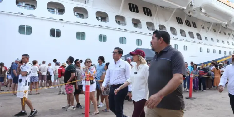 Prevén derrama de más de 326 mdp por cruceros turísticos en Mazatlán durante primer semestre de 2025
