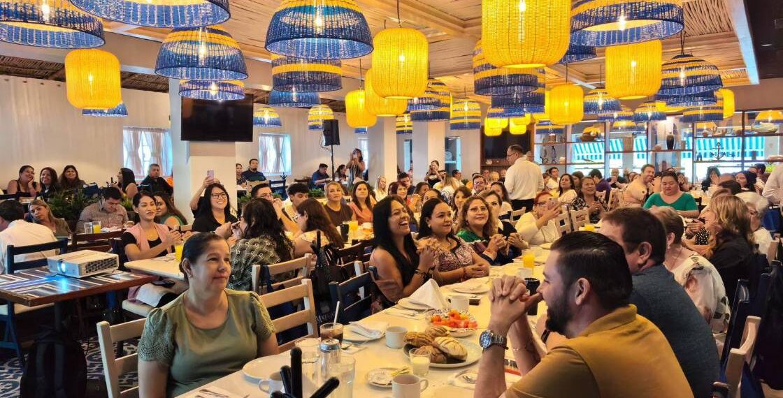 Amarra Mazatlán viajes chárter por carretera en lo que resta del año