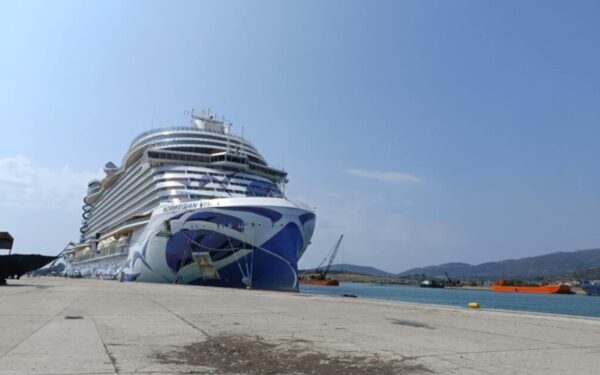 Volos recibe al Norwegian Viva después de obras por inundaciones