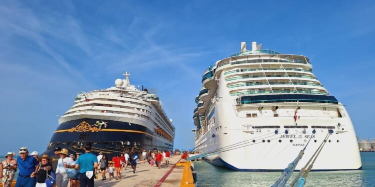 Yucatán refuerza alianzas en cumbre de cruceros de Aruba
